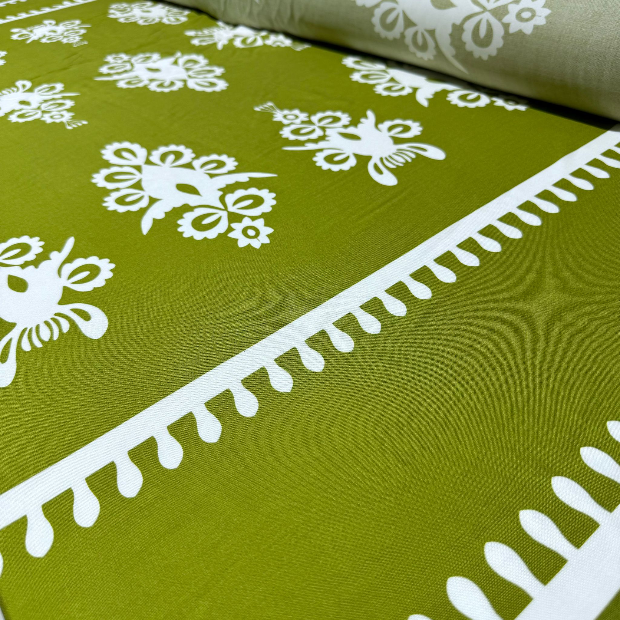 İthal Viskon Kumaş Su Yolu Etnik Desen %100 Pamuk Çift En Yağ Yeşili Renk