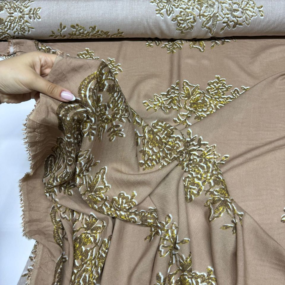 İthal Viskon Kumaş Damask Desen Motifli %100 Pamuk Çift En Bej Renk