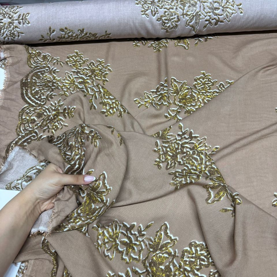 İthal Viskon Kumaş Damask Desen Motifli %100 Pamuk Çift En Bej Renk