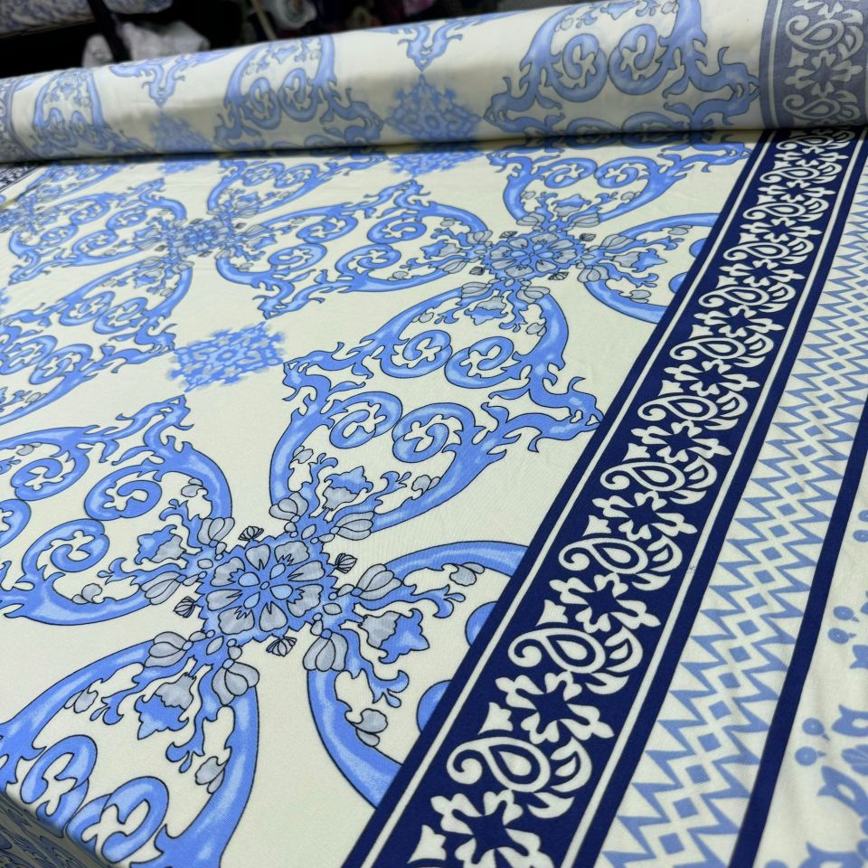 İthal Viskon Kumaş %100 Pamuk Sulu Çiçek Desenli Mavi