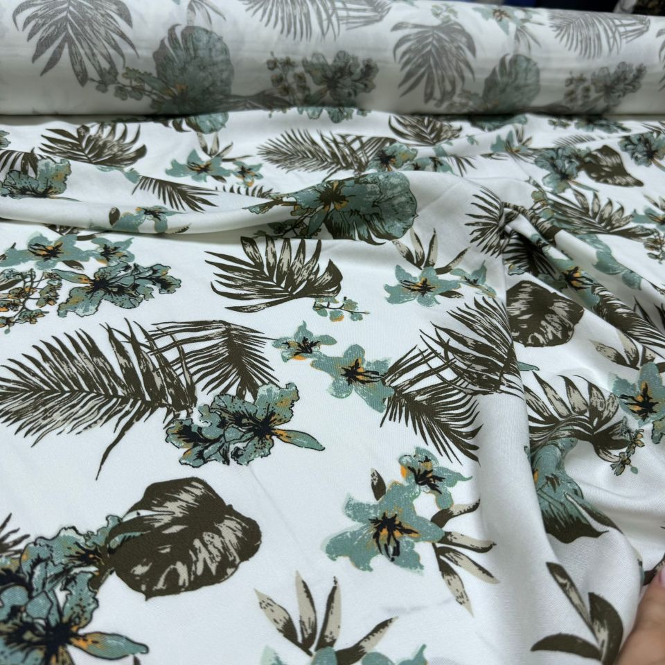 İthal Viskon Kumaş %100 Pamuk Su Yeşili Renk Çiçek ve Yaprak Desen