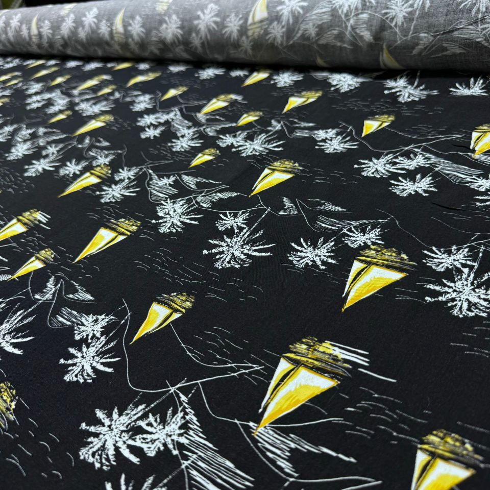 İthal Viskon Kumaş %100 Pamuk Siyah Renk Deniz Temalı Yelkenli