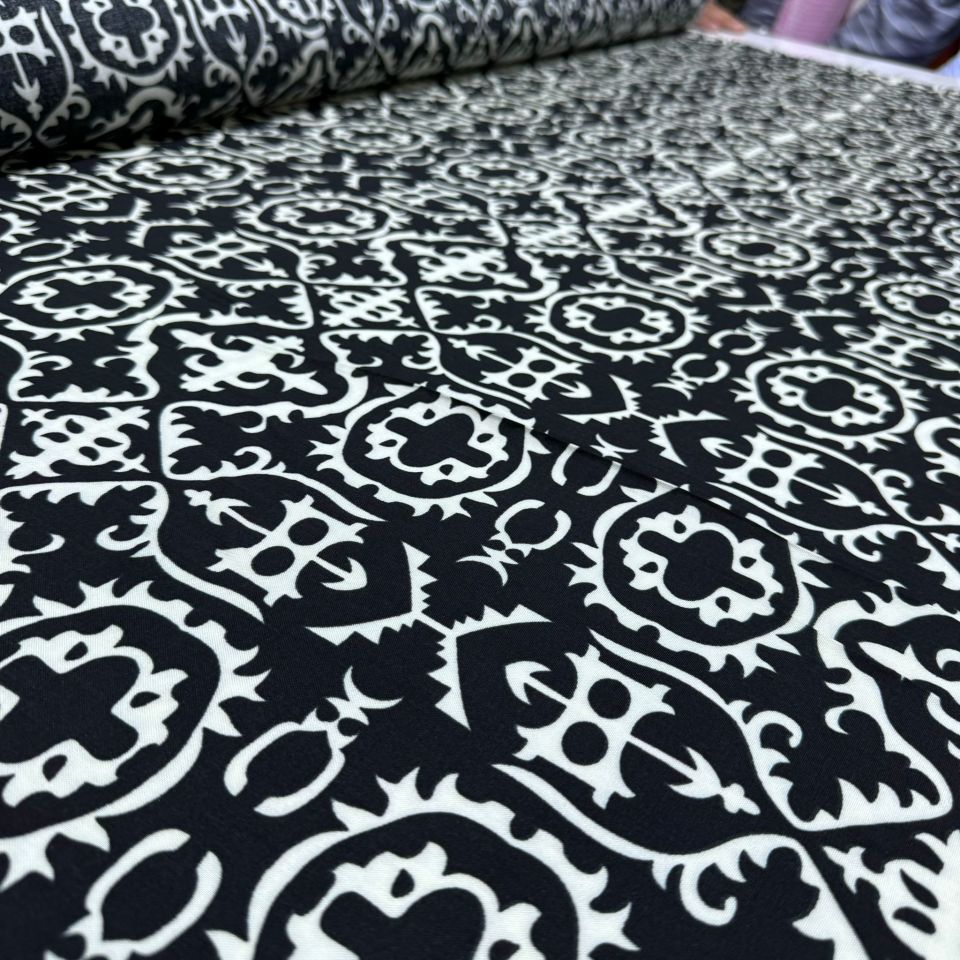 İthal Viskon Kumaş %100 Pamuk Siyah Renk Çok Desenli