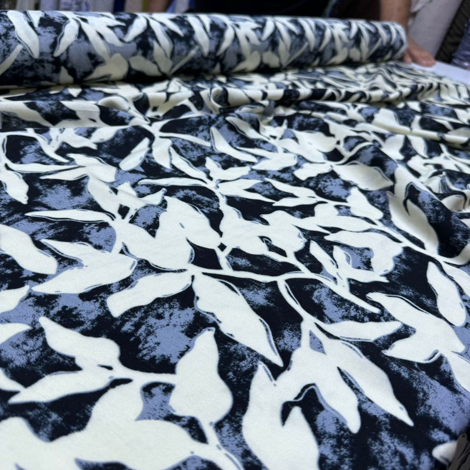 İthal Viskon Kumaş %100 Pamuk Antrasit Renk Yaprak Desen