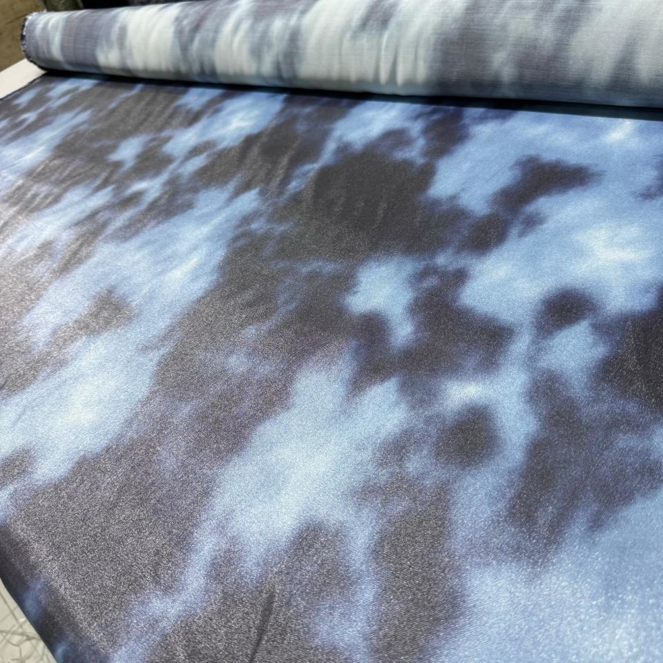 Floş Saten Kumaş Floş Saten Batik Desenli Lacivert Siyah Parlak Işıltılı