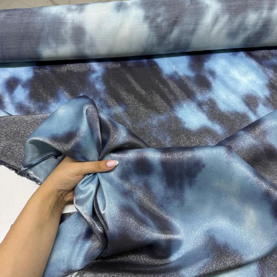 Floş Saten Kumaş Floş Saten Batik Desenli Lacivert Siyah Parlak Işıltılı