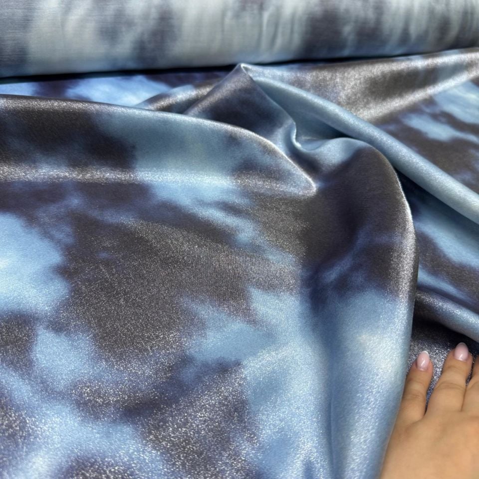 Floş Saten Kumaş Floş Saten Batik Desenli Lacivert Siyah Parlak Işıltılı