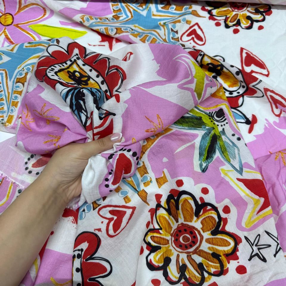 İpek Bambu Mango Şifon Kumaş Çiçek Desenli Kalpli Pembe Renk