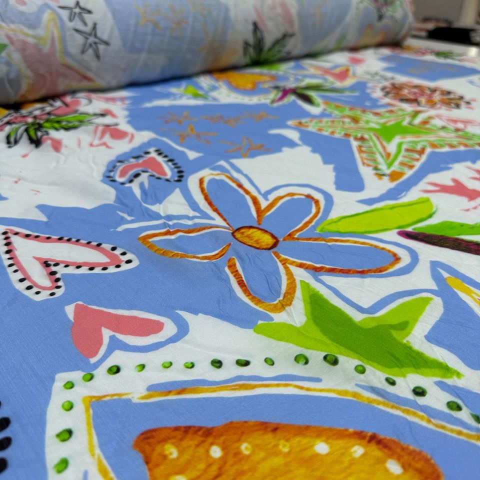 İpek Bambu Mango Şifon Kumaş Çiçek Desenli Kalpli Mavi Renk