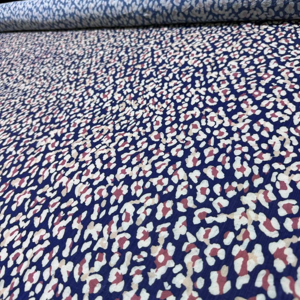 İpek Bambu Mango Şifon Kumaş Çift En Lacivert Emprime Çiçek Desenli