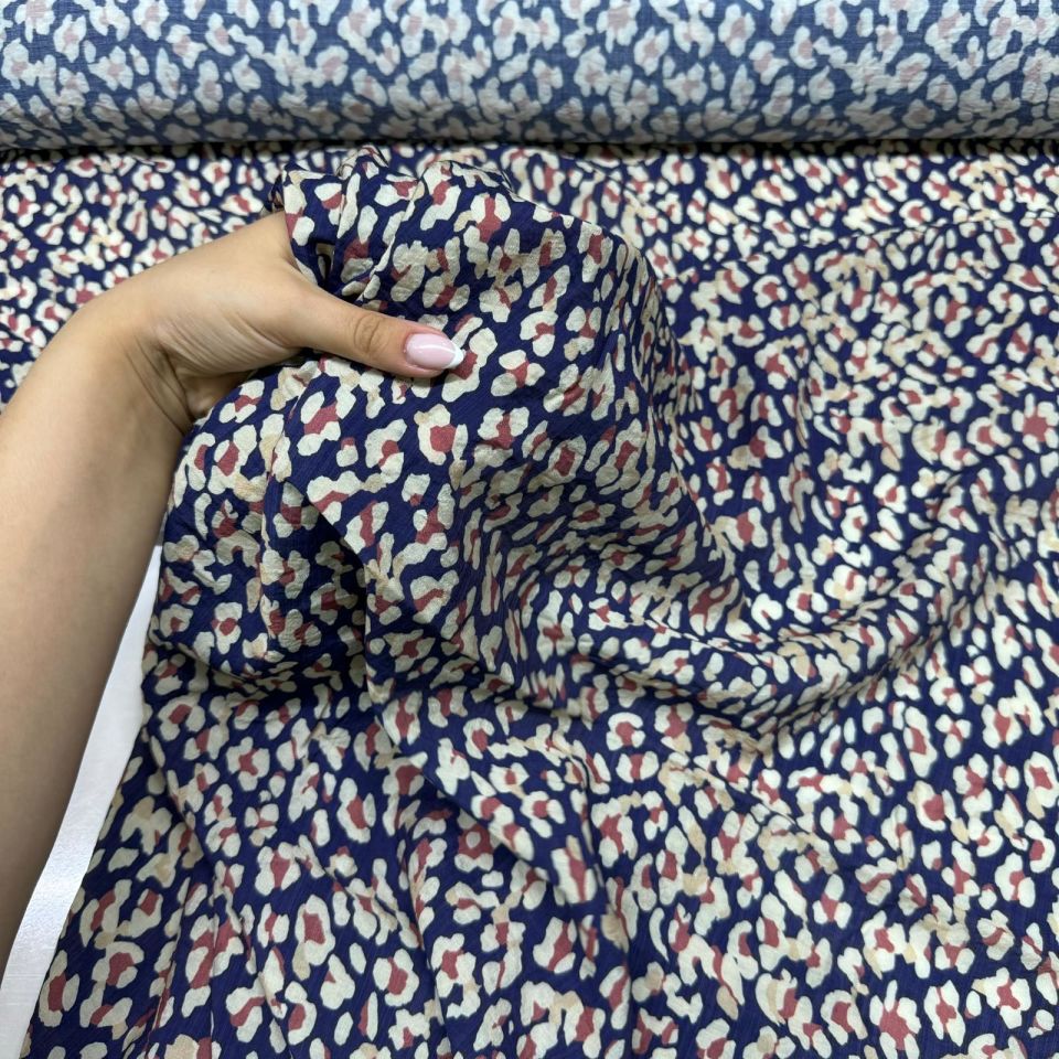 İpek Bambu Mango Şifon Kumaş Çift En Lacivert Emprime Çiçek Desenli