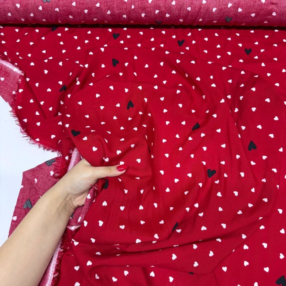 İthal Viskon Kumaş Çift En %100 Pamuk Kırmızı Kalp Desenli