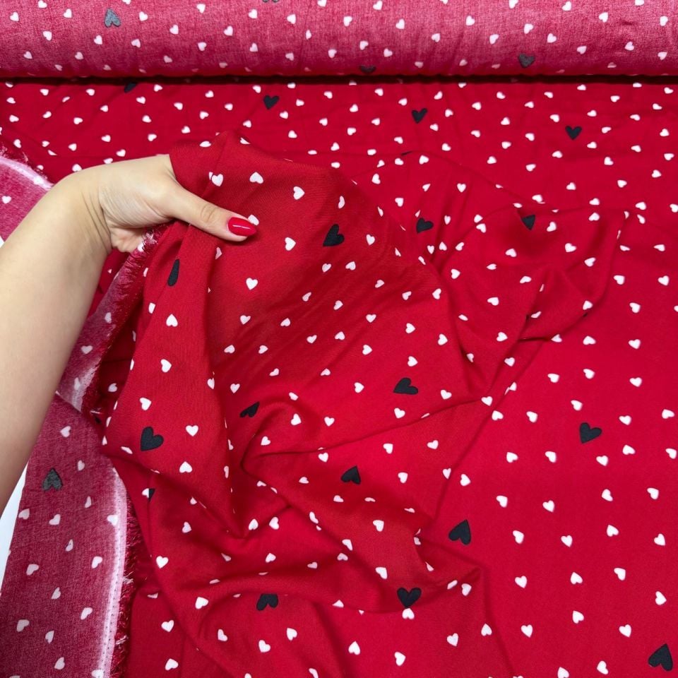 İthal Viskon Kumaş Çift En %100 Pamuk Kırmızı Kalp Desenli