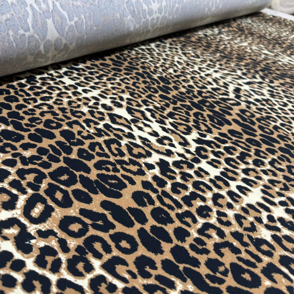 Gabardin Kumaş %100 Pamuk Leopar Desenli Çift En Kahverengi Renk