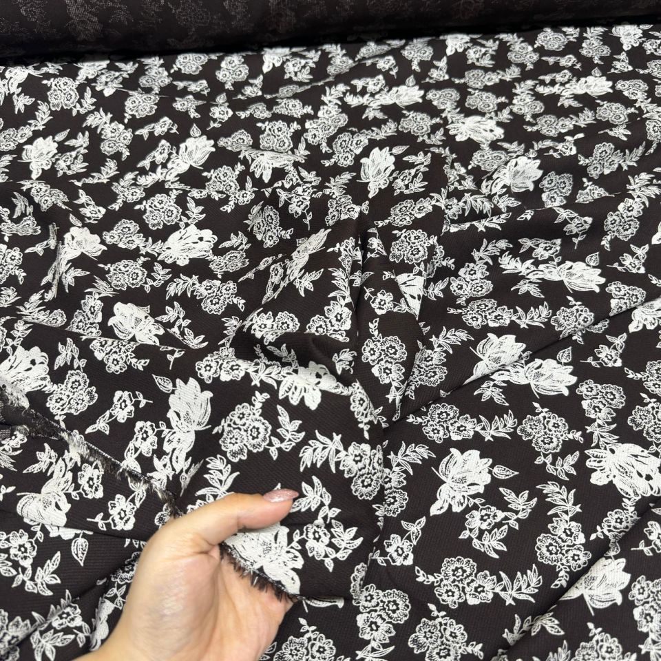 Fitilli Kord Empirme Viskon Kumaş En 180 cm Koyu Kahverengi Çiçek Desenli