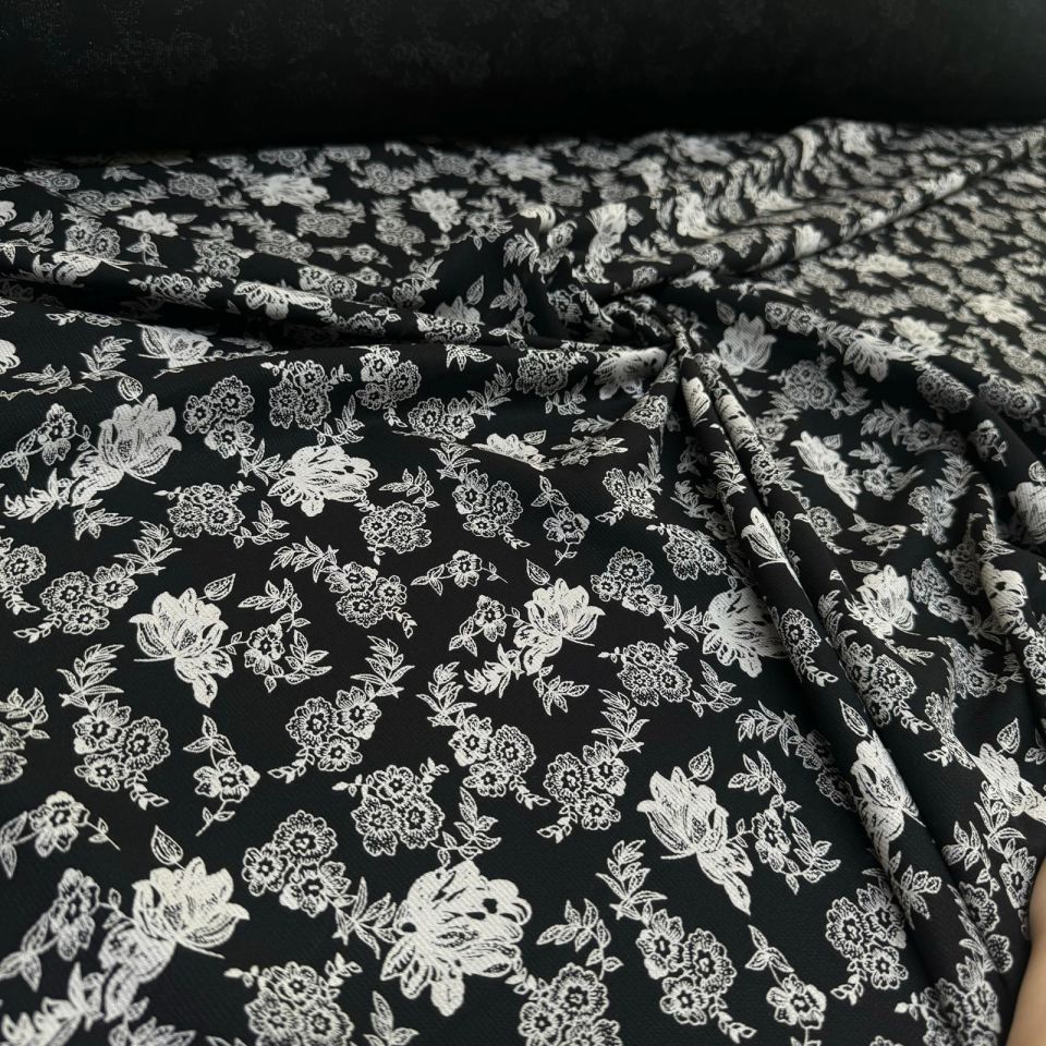Fitilli Kord Empirme Viskon Kumaş En 180 cm Siyah Çiçek Desenli