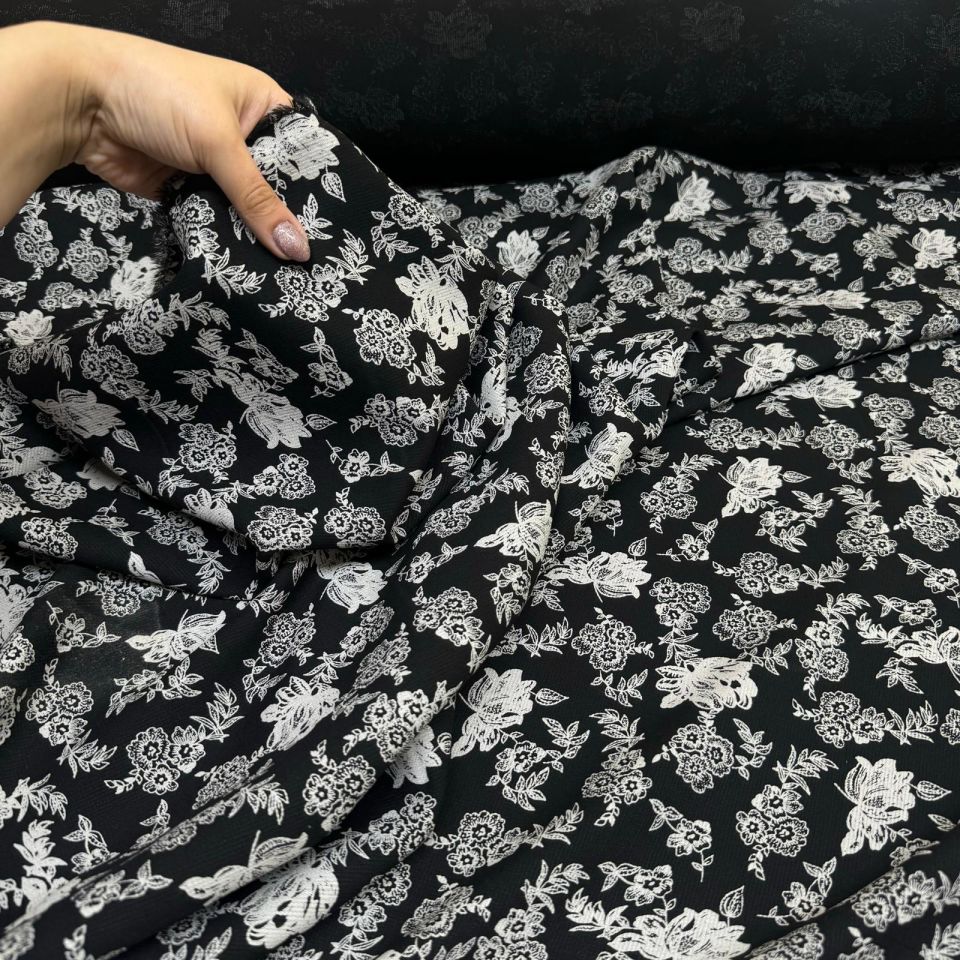 Fitilli Kord Empirme Viskon Kumaş En 180 cm Siyah Çiçek Desenli
