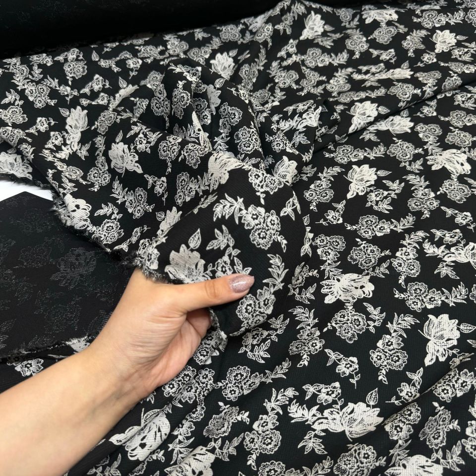 Fitilli Kord Empirme Viskon Kumaş En 180 cm Siyah Çiçek Desenli