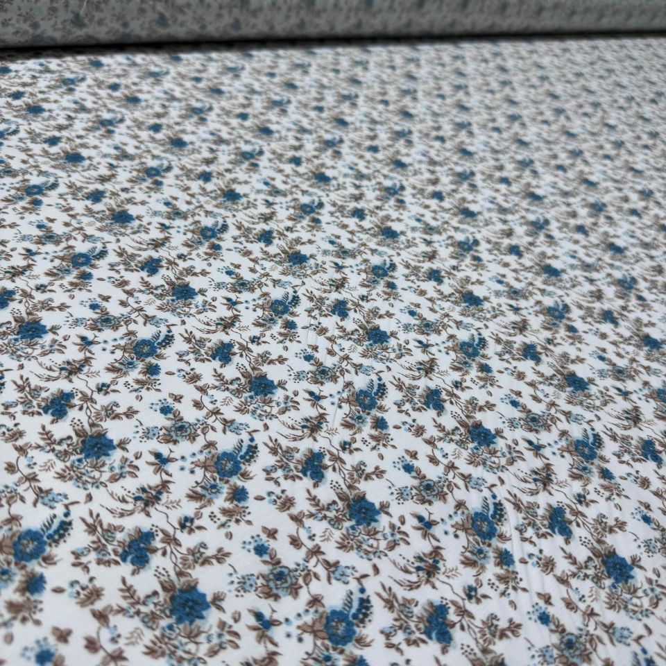 Poplin Kumaş Çift En Mavi Çiçek Desenli