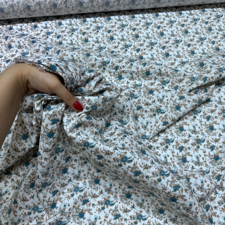 Poplin Kumaş Çift En Mavi Çiçek Desenli