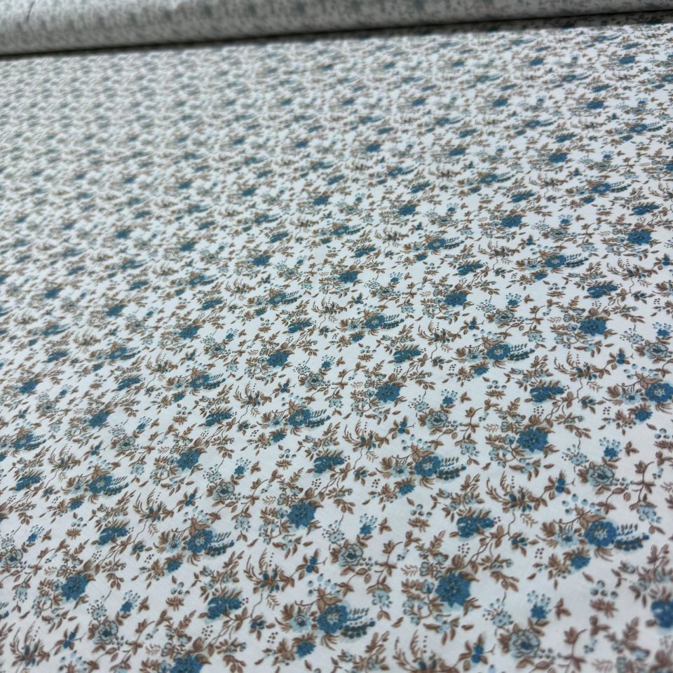 Poplin Kumaş Çift En Mavi Çiçek Desenli