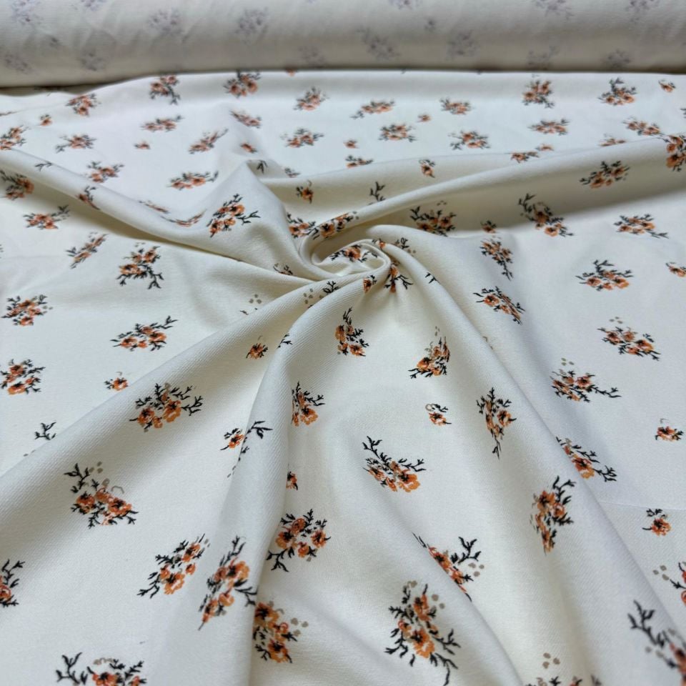 Gabardin Kumaş (İnce) %100 Pamuk Çift En Turuncu Çiçek Desenli