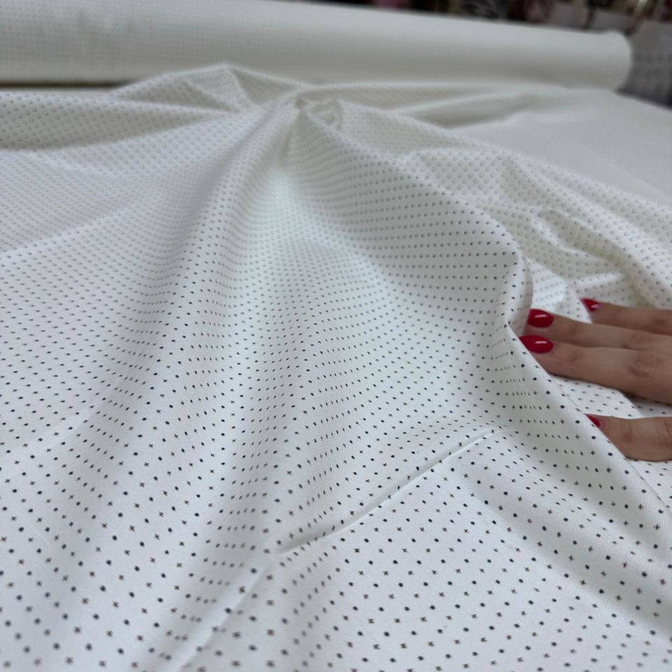 Poplin Kumaş Çift En Minik Desenli Beyaz Zemin