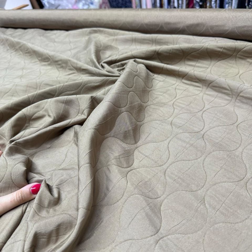 Kapitone Kumaş Çift En Vizon Baklava Desen