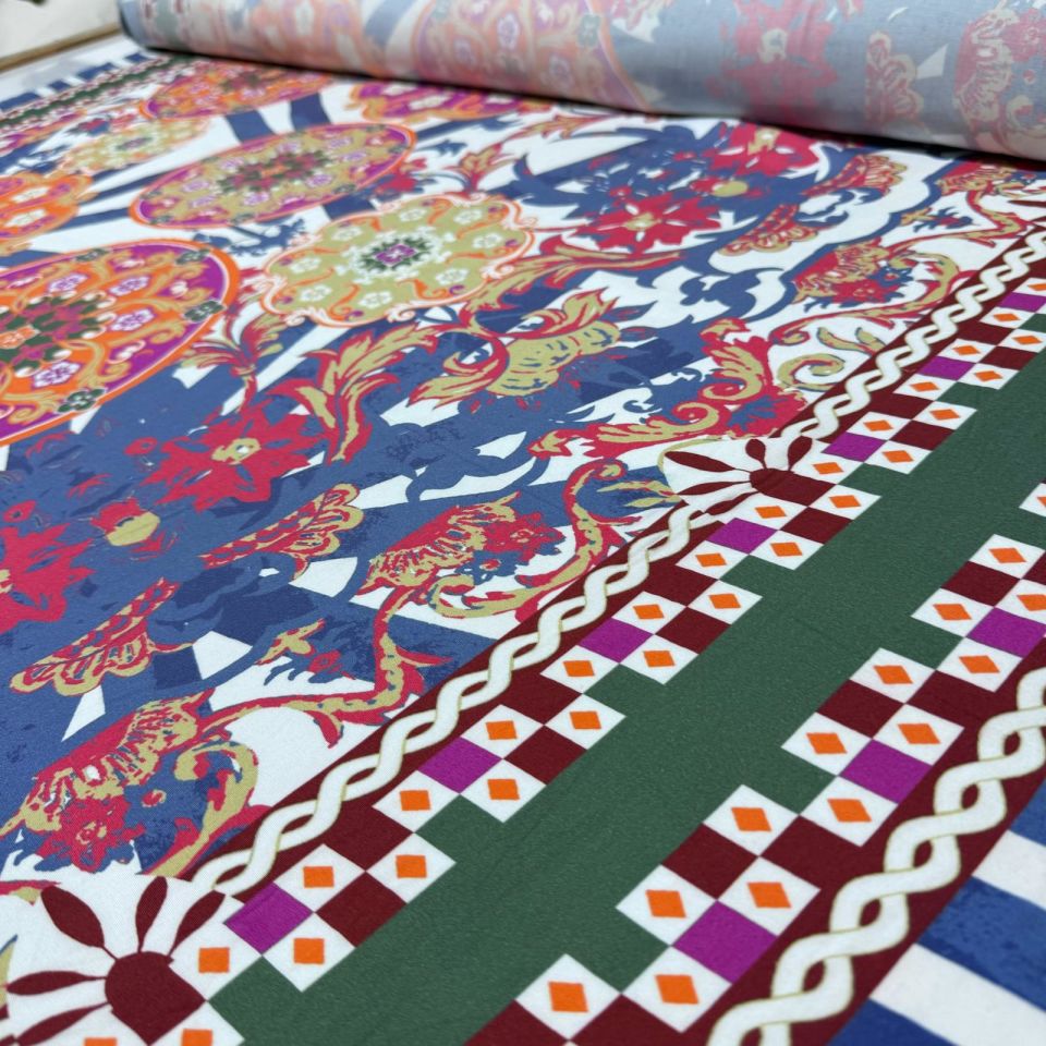 İthal Viskon Kumaş %100 Pamuk Sulu Desen Turuncu Çiçek Etnik Desenli