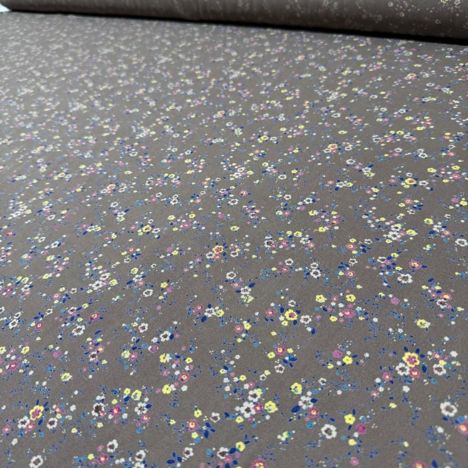 İthal Viskon Kumaş %100 Pamuk Çift En Vizon Renk Küçük Çiçek Desenli Empirme