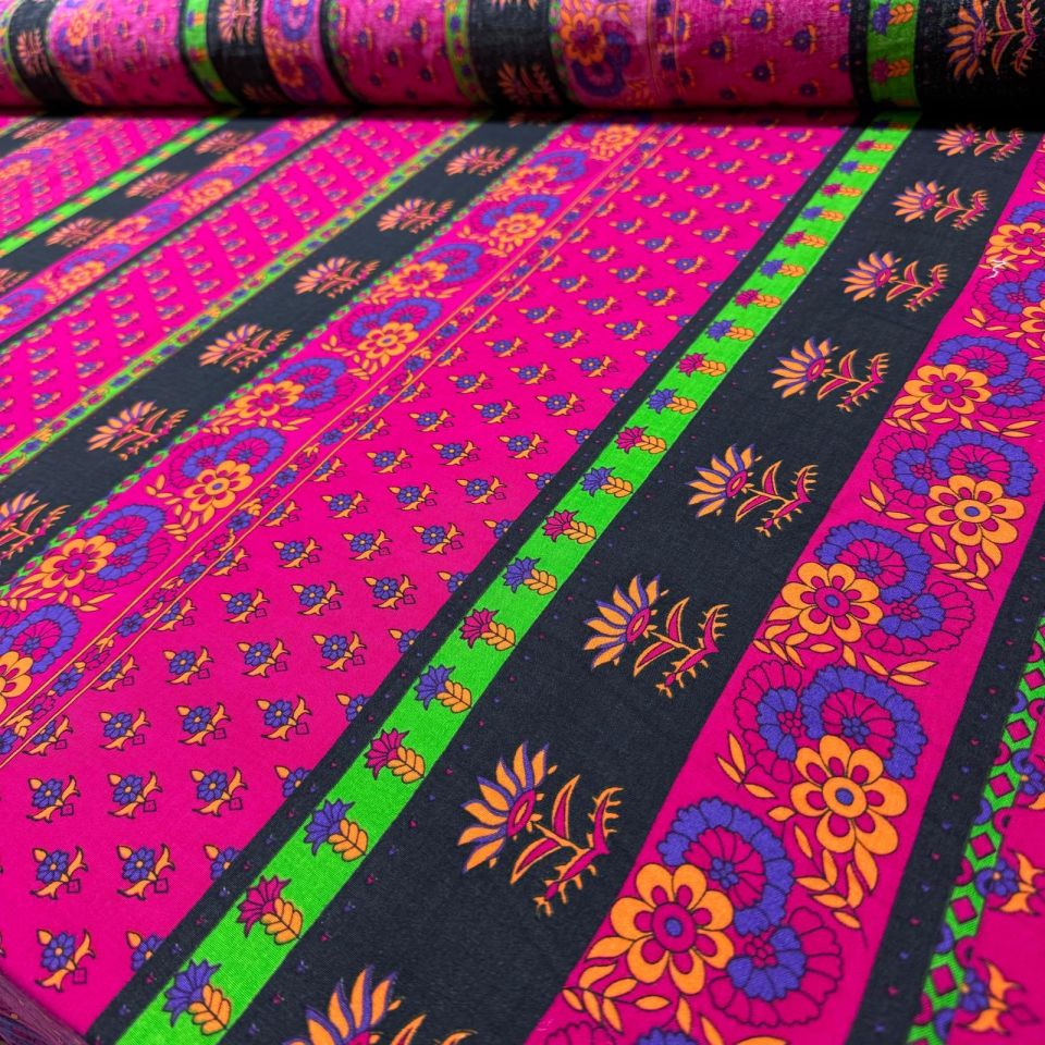 İthal Viskon Kumaş %100 Pamuk Çift En Koyu Pembe Yeşil Renkli Çiçek ve Etnik Desen