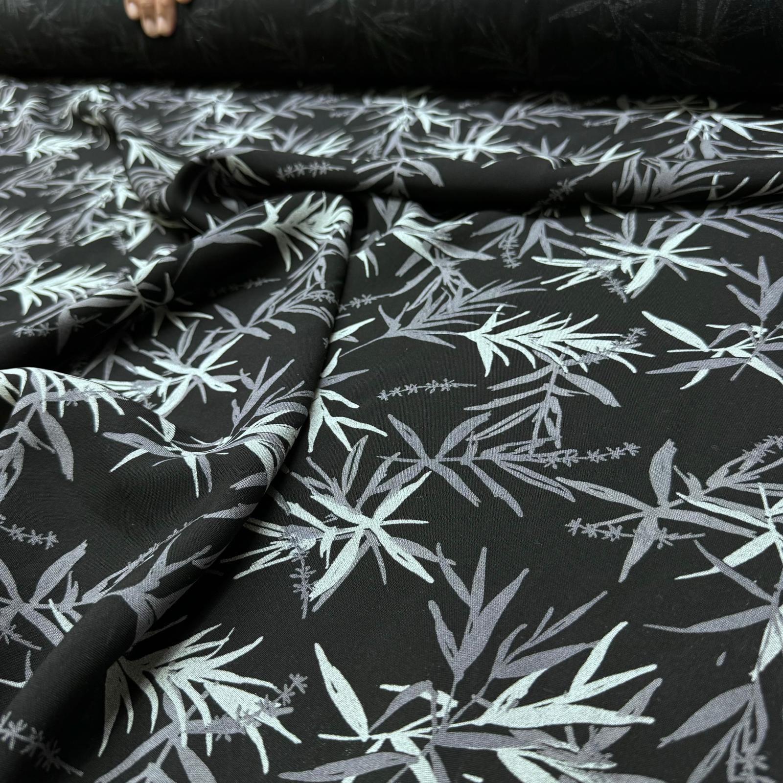 İthal Viskon Kumaş %100 Pamuk Çift En Yaprak Desenli Siyah Renk