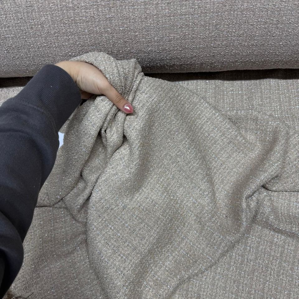 Tüvit Şanel Kumaş Buklet Çift En Bej Renk Simli Çizgili Desen