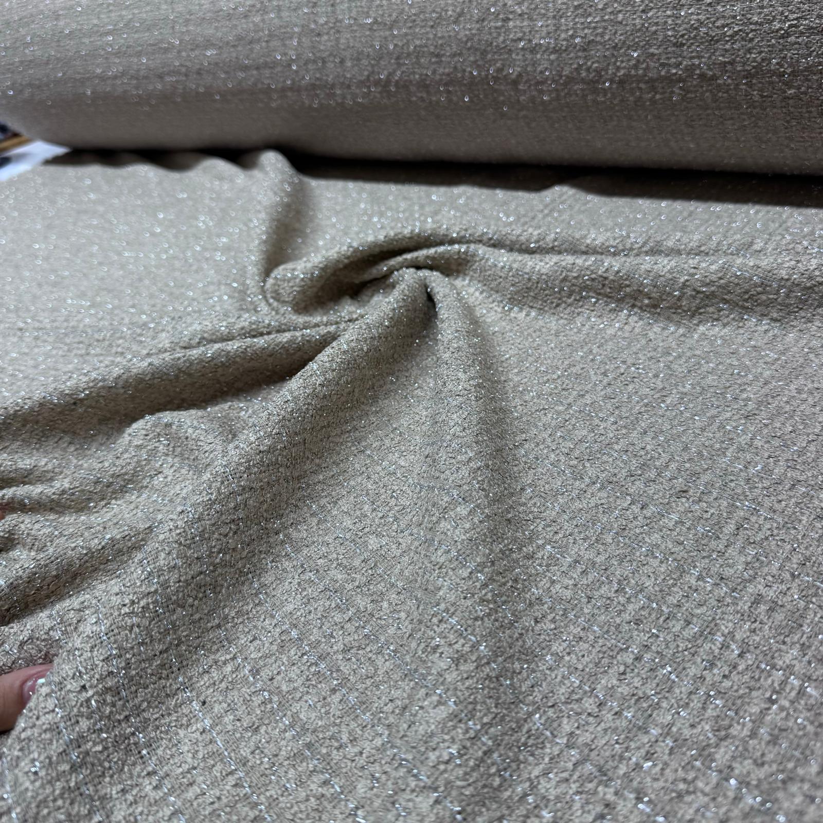 Tüvit Şanel Kumaş Buklet Çift En Bej Renk Simli Çizgili Desen