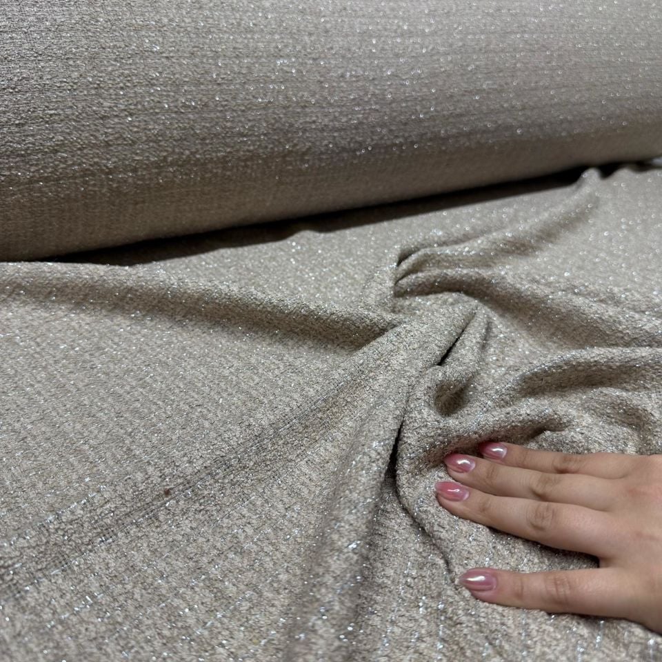 Tüvit Şanel Kumaş Buklet Çift En Bej Renk Simli Çizgili Desen