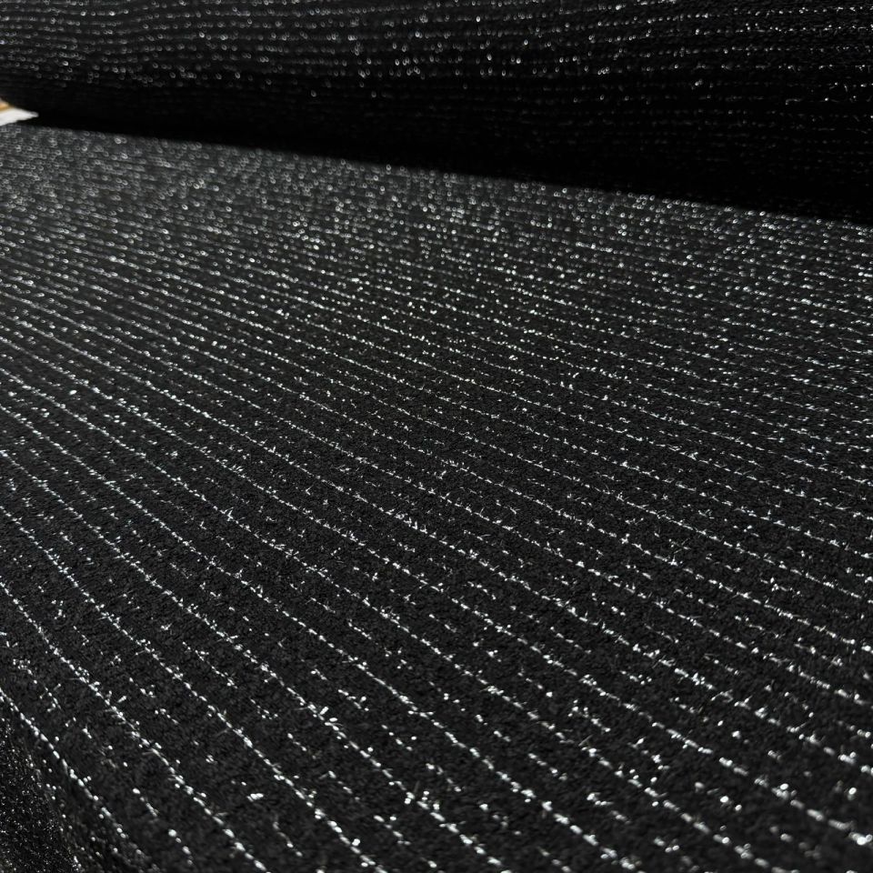 Tüvit Şanel Kumaş Buklet Çift En Siyah Renk Simli Çizgili Desen