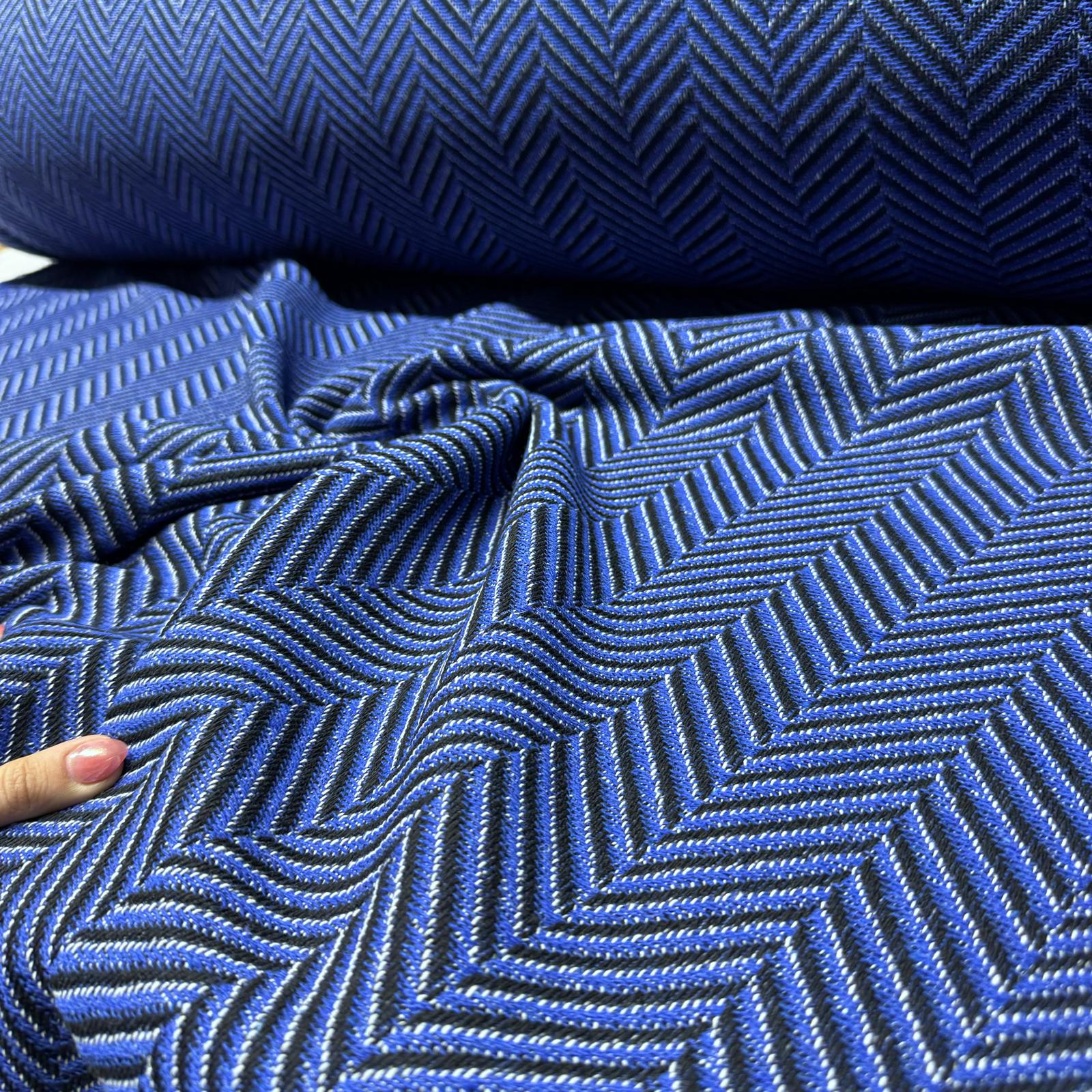 Tüvit Şanel Kumaş Zikzak Desenli Balıksırtı Kışlık Çift En Mavi