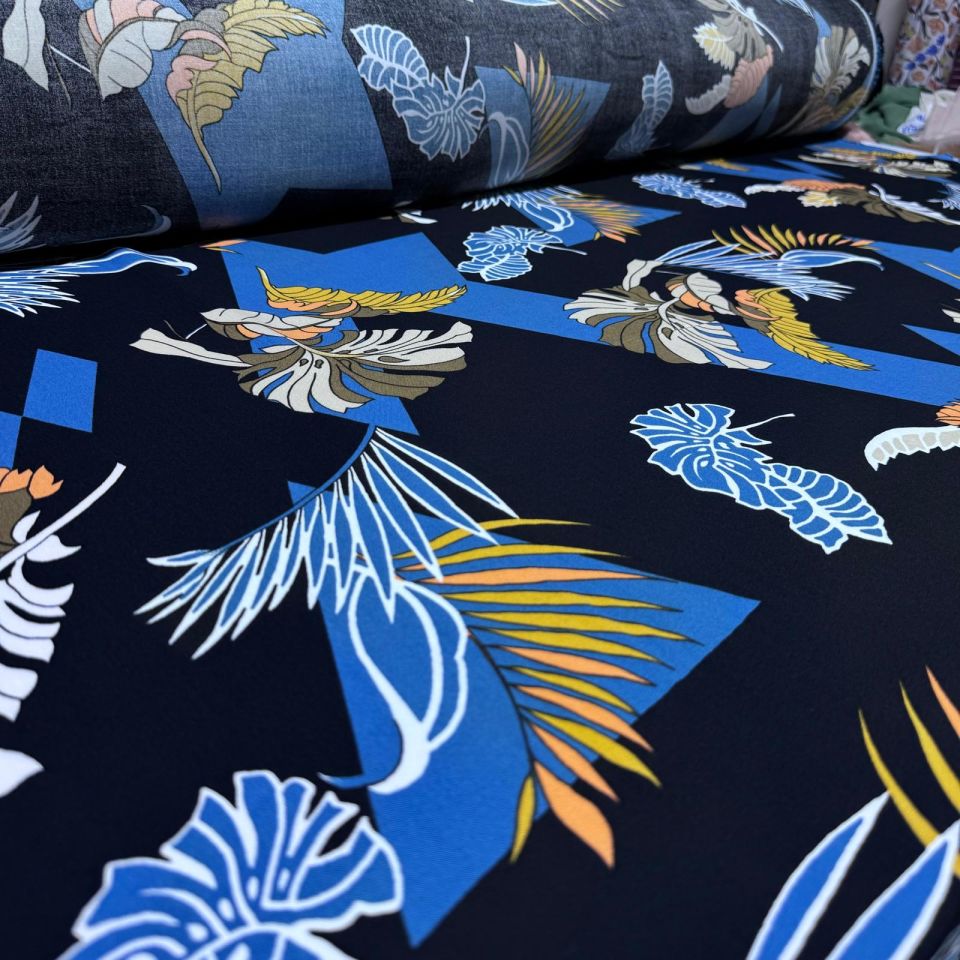 İthal Viskon Kumaş Lacivert Renk Büyük Çiçek&Yaprak Geometrik Desenli %100 Pamuk