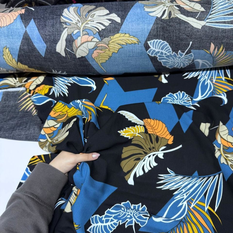 İthal Viskon Kumaş Lacivert Renk Büyük Çiçek&Yaprak Geometrik Desenli %100 Pamuk