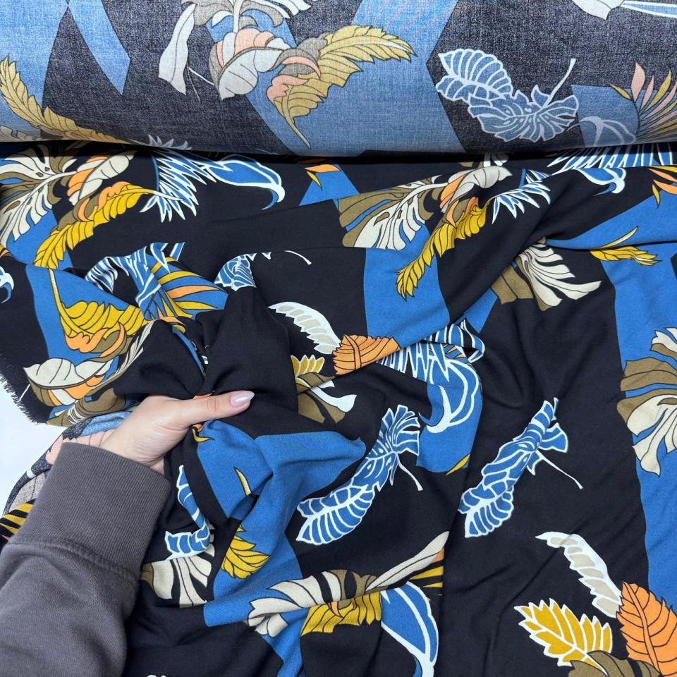 İthal Viskon Kumaş Lacivert Renk Büyük Çiçek&Yaprak Geometrik Desenli %100 Pamuk