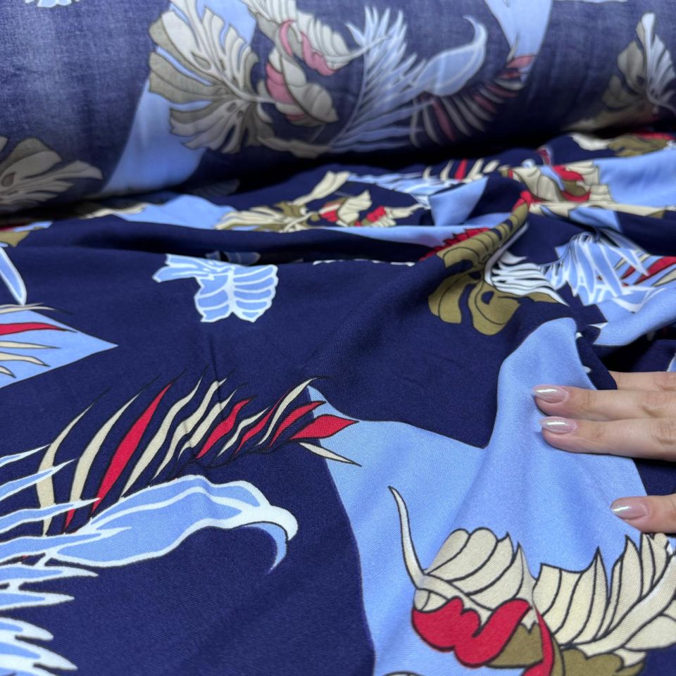 İthal Viskon Kumaş Mavi Renk Büyük Çiçek&Yaprak Geometrik Desenli %100 Pamuk