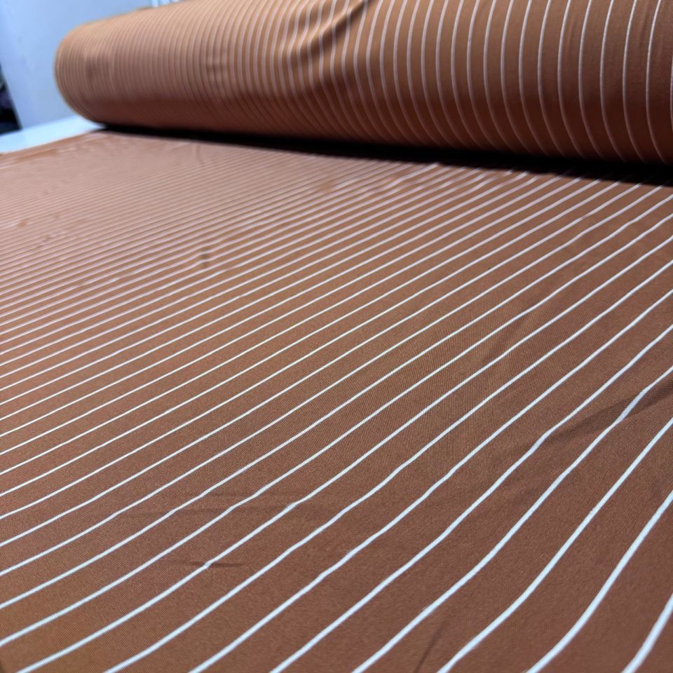 İthal Viskon Kumaş %100 Pamuk Çift En Somon Renk Boyuna Çizgi Desenli