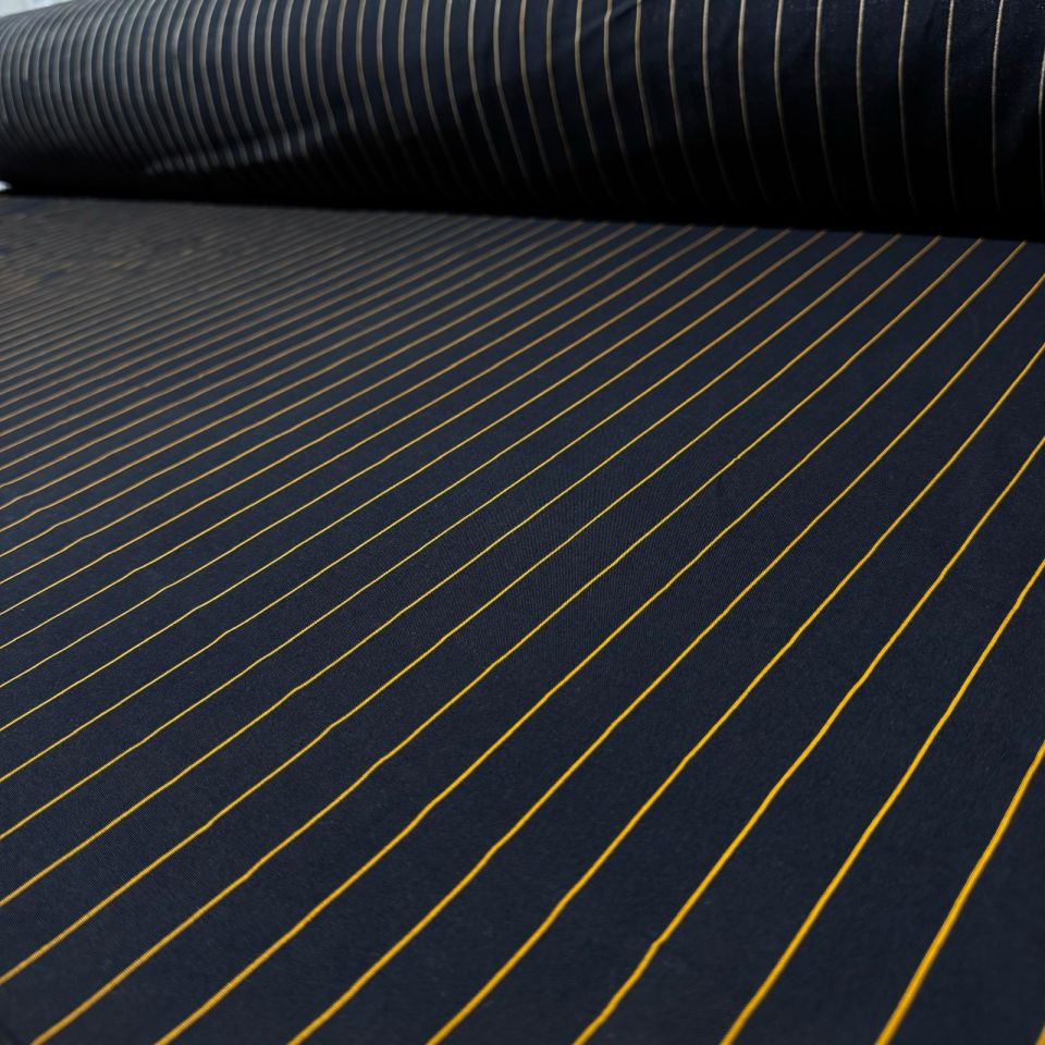 İthal Viskon Kumaş %100 Pamuk Çift En Siyah Zemin Sarı Renk Boyuna Çizgi Desenli