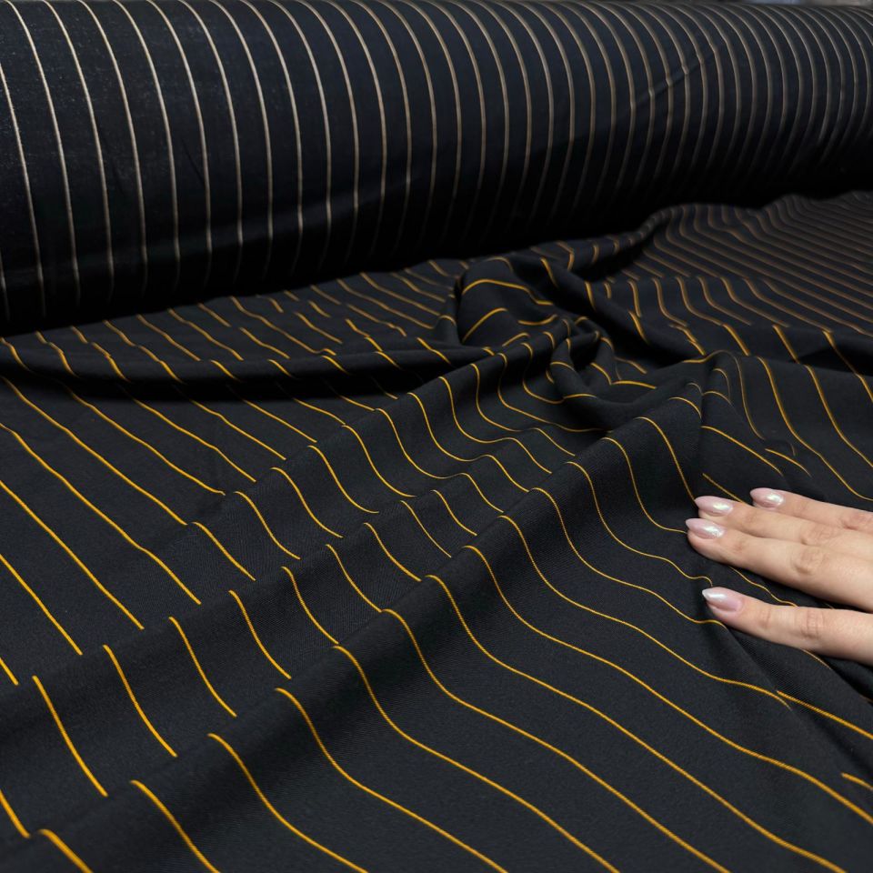 İthal Viskon Kumaş %100 Pamuk Çift En Siyah Zemin Sarı Renk Boyuna Çizgi Desenli