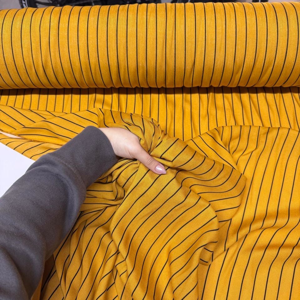 İthal Viskon Kumaş %100 Pamuk Çift En Sarı Renk Boyuna Çizgi Desenli