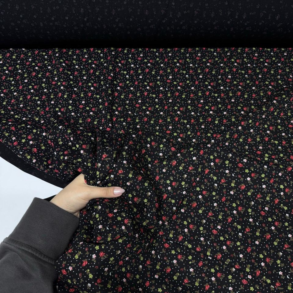 Fitilli Kord Empirme Viskon Kumaş En 165 cm Çiçek Desenli Siyah Zemin