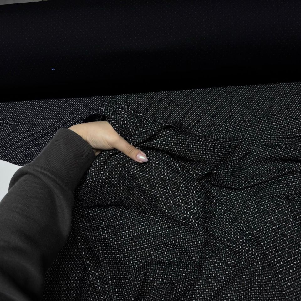 İthal Viskon Kumaş %100 Pamuk Çift En Küçük Desenli Siyah