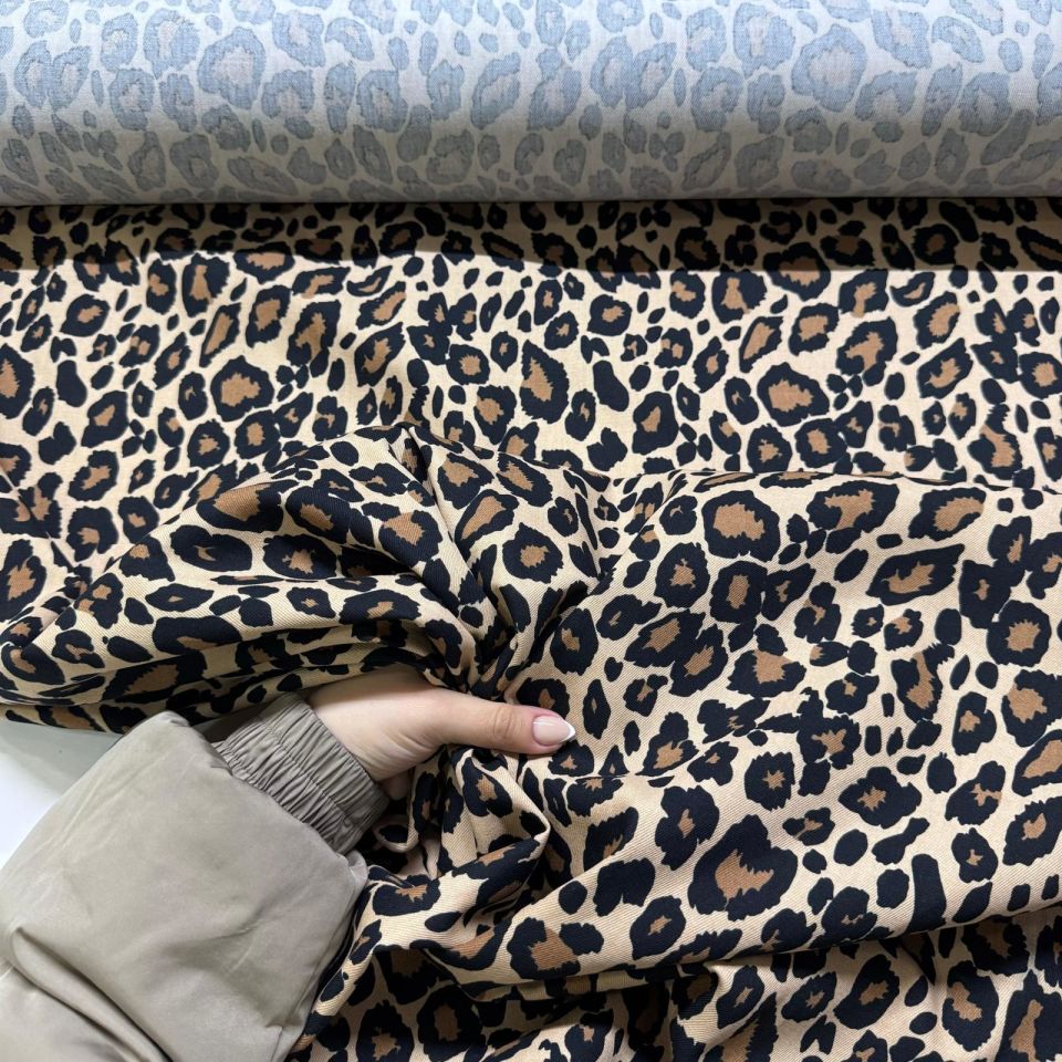 Gabardin Kumaş %100 Pamuk Leopar Desenli Çift En Sütlü Kahve Renk