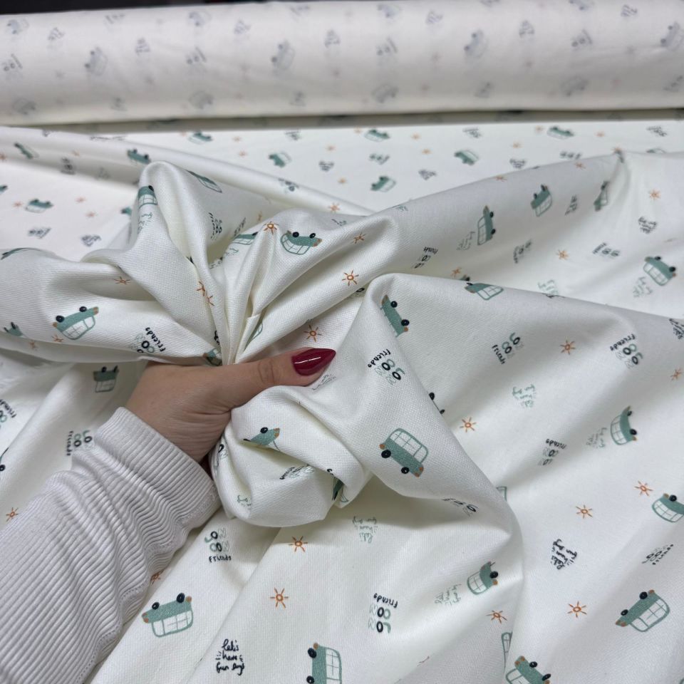 İnce Gabardin Kumaş %100 Pamuk Çift En Turkuaz Araba Desenli