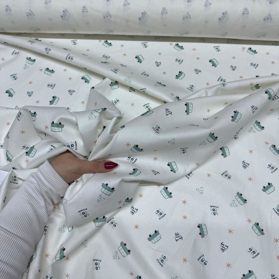 İnce Gabardin Kumaş %100 Pamuk Çift En Turkuaz Araba Desenli